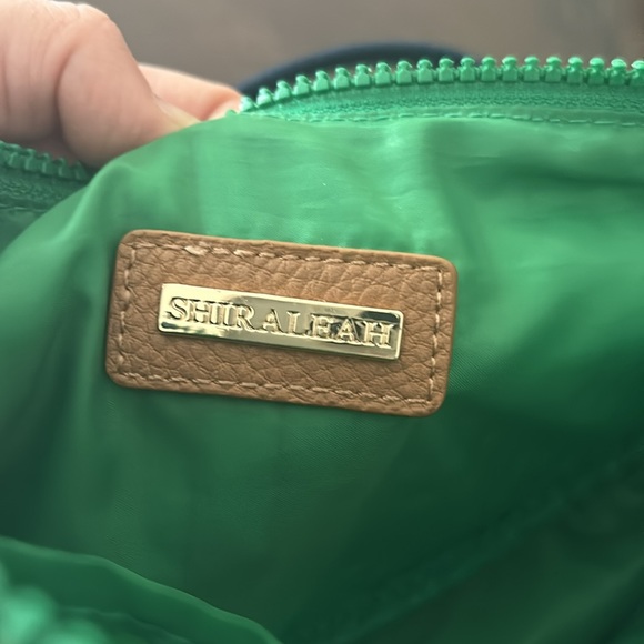 Shiraleah cross body adjustable sling bag - Picture 3 of 4